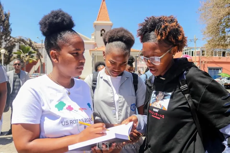 US PARTICIPA NA FEIRA DAS PROFISSÕES ORGANIZADA PELAS ESCOLAS SECUNDÁRIAS DE SANTA CATARINA