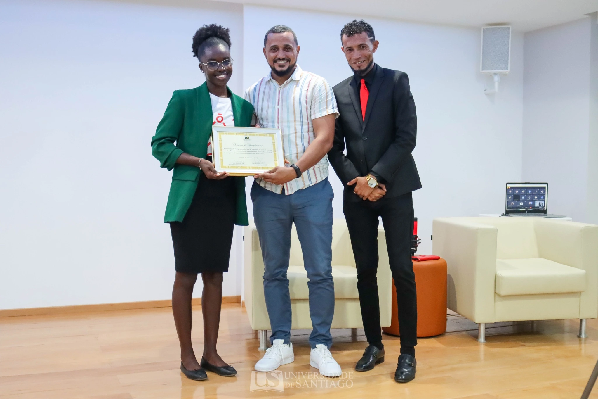 BUSINESS MANAGEMENT CELEBRATION: RECONHECENDO A EXCELÊNCIA E IMPACTO DO CURSO DE GESTÃO DE EMPRESAS DA UNIVERSIDADE DE SANTIAGO